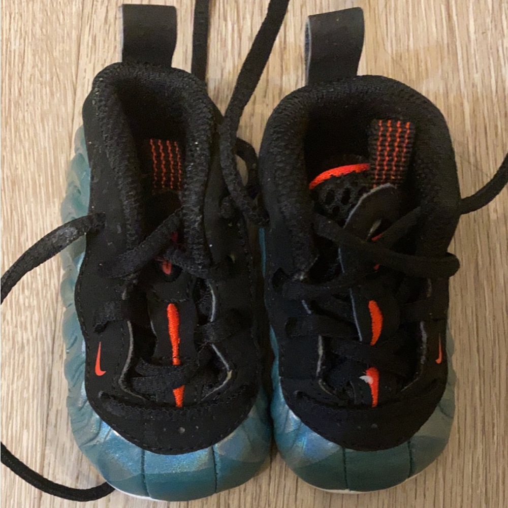 Baby shoes
